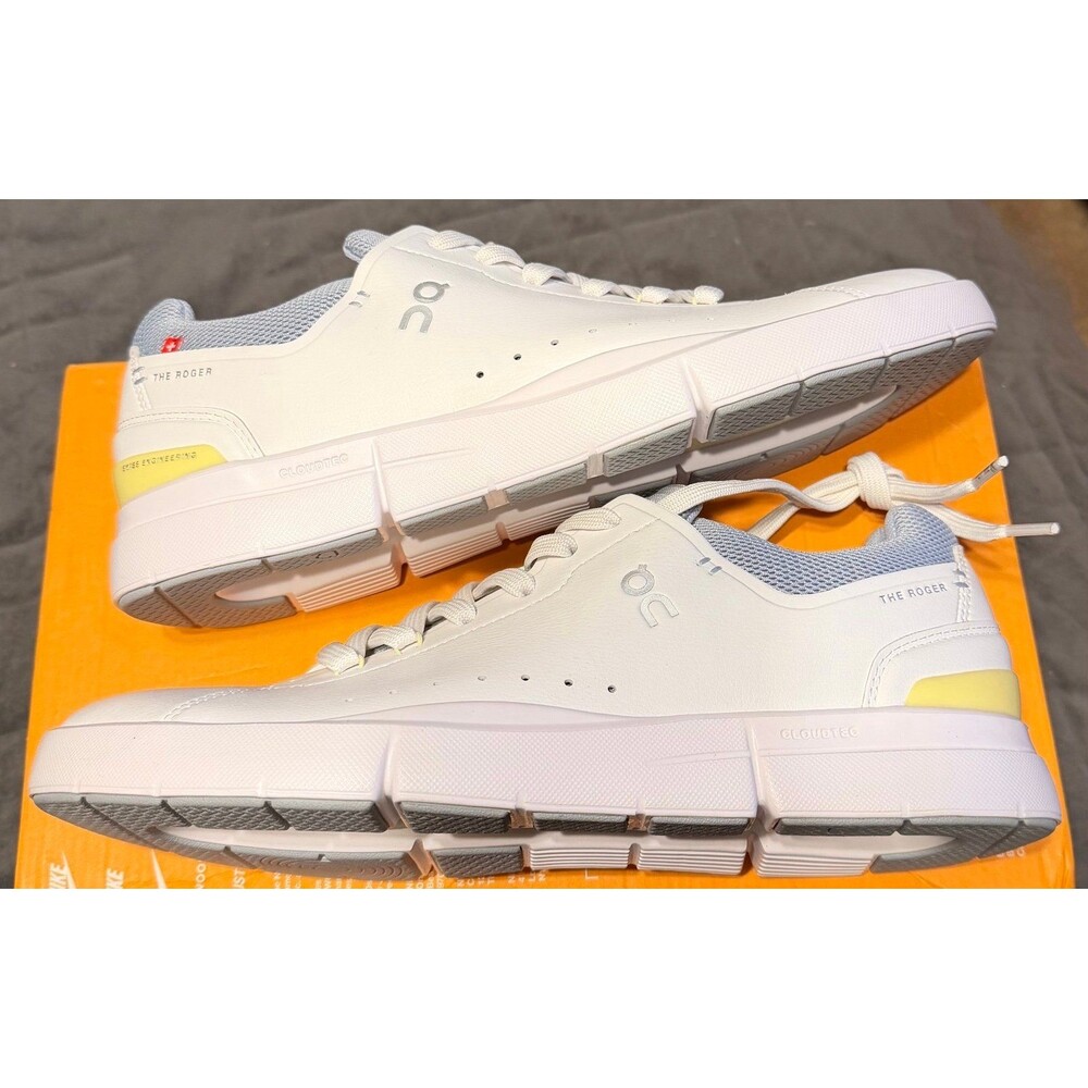 Oncloud OC Women's The Roger Advantage Sneakers